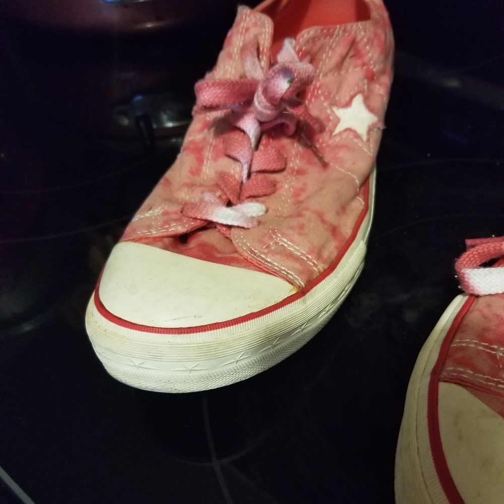 Converse size 10